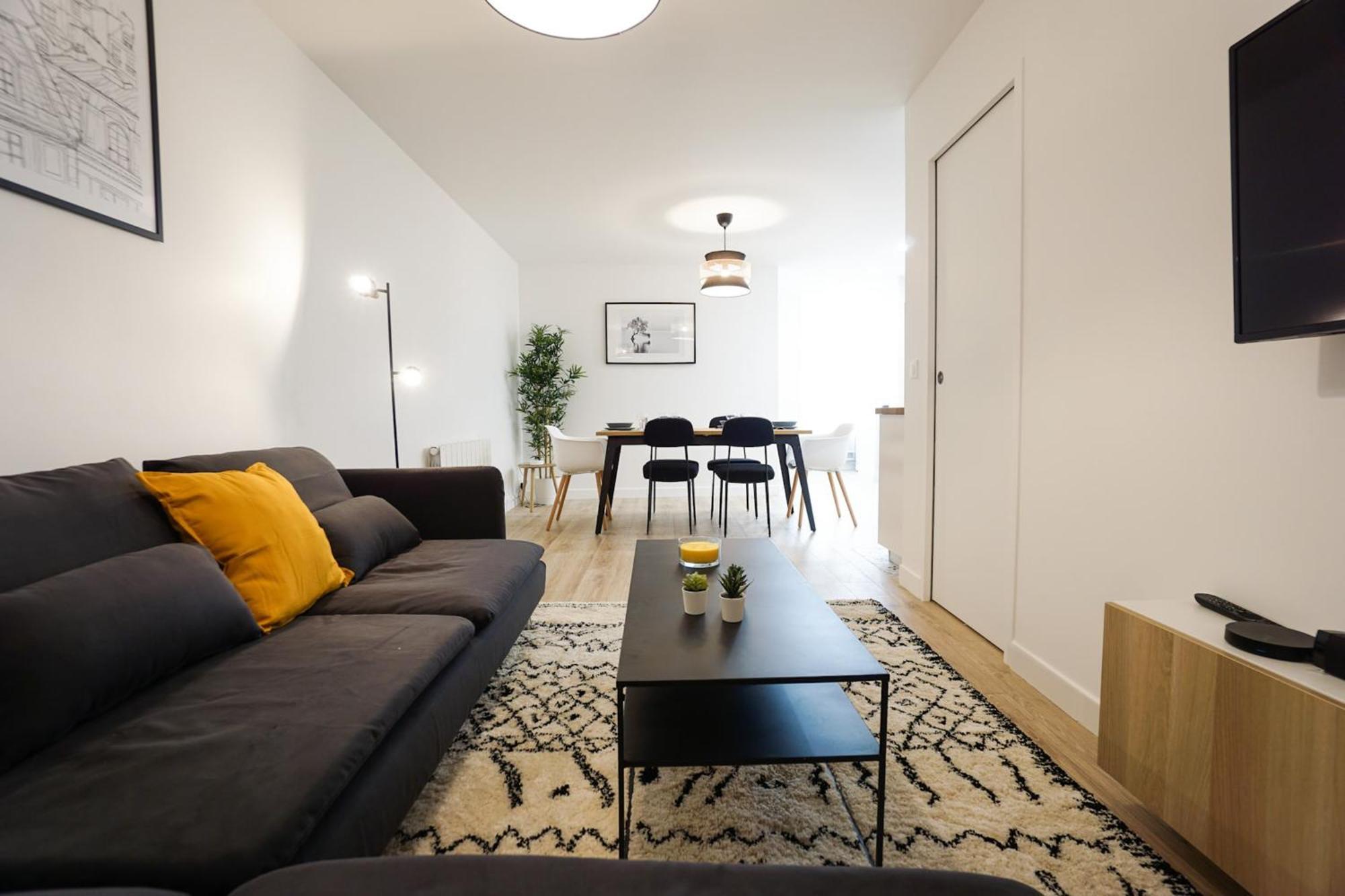 Spacious Apartment Near The Champs De Mars パリ エクステリア 写真